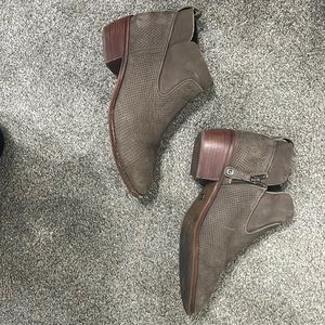 Nurture by Lamaze Shoes